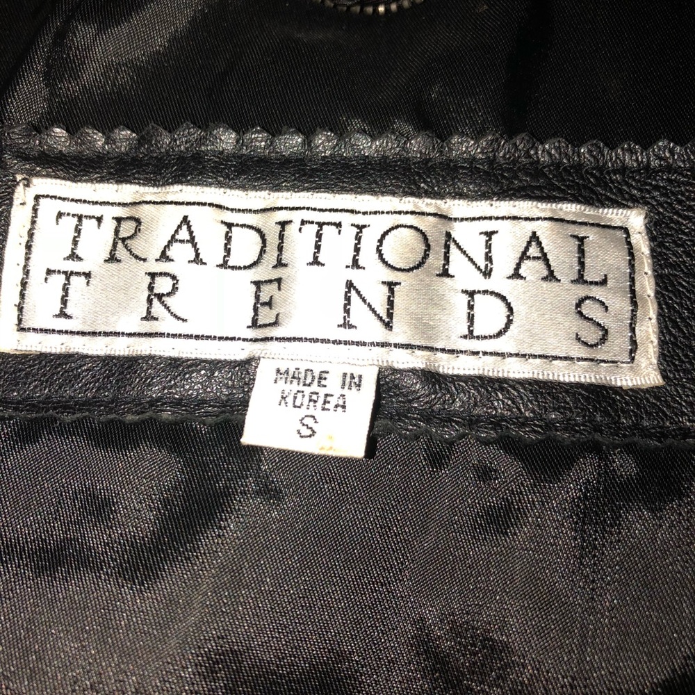 Fall Button-Up Leather Jacket - Picture 4 of 6